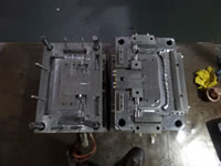 Plastic Mould, Toolbox Handle Mould, One Step Process, Settle a Matter at One Go