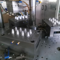 Plastics Moulds Machining, 1 Top Die 3 Bottom Dies, Quick Production A